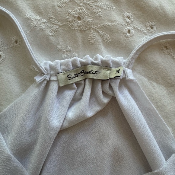 White tank top - Picture 3 of 3